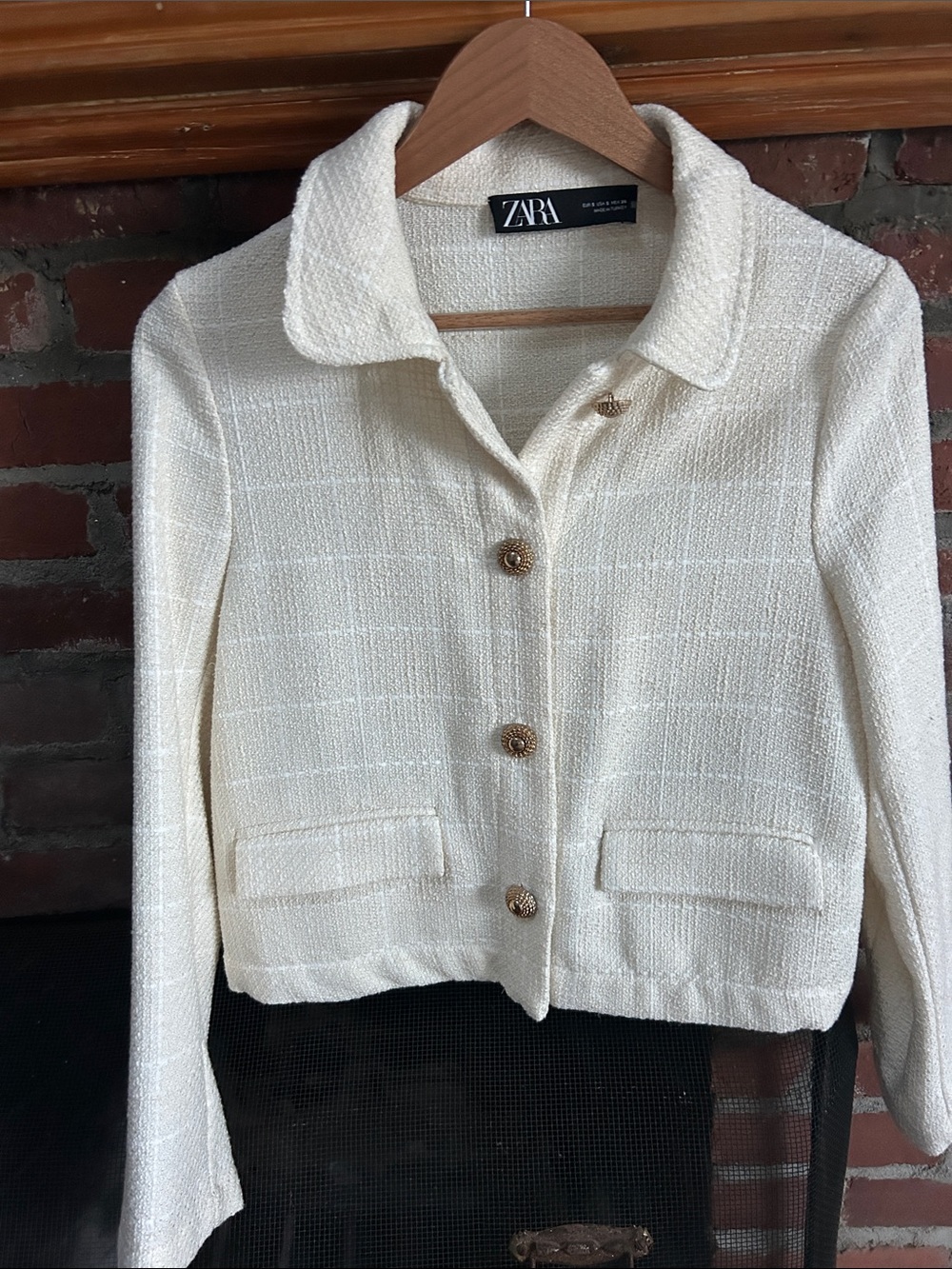 Zara Cream Tweed Boxy Jacket with Gold Buttons